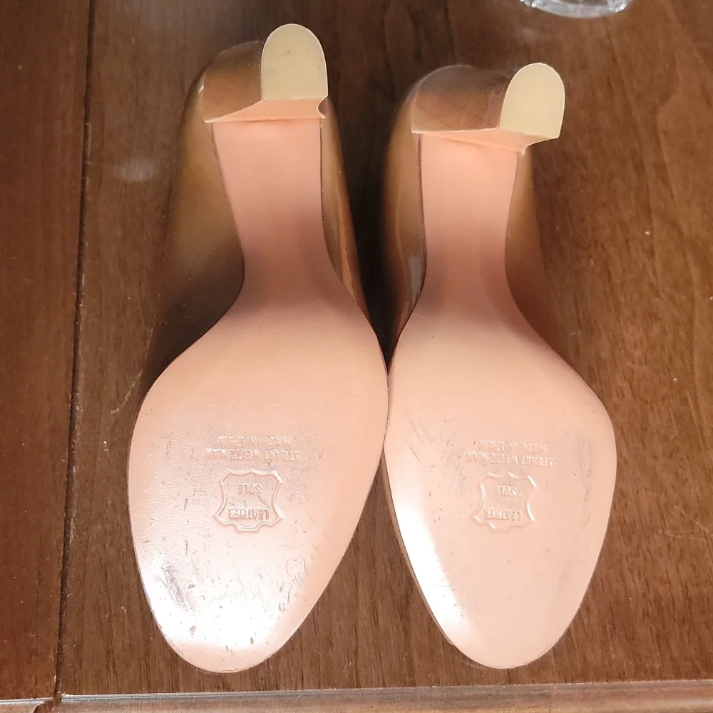 Shoes - Picture 3 of 11